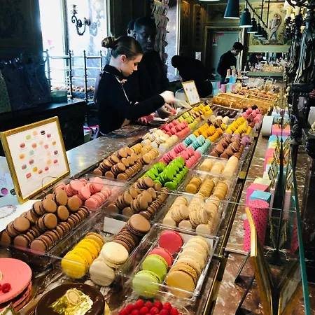 Luxury&design In Champs Elysées-lincoln Parigi